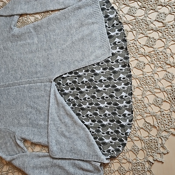 Macy's Coin 1804 Gray Cable Knit Long Sleeved Split Back Sweater - Picture 10 of 10